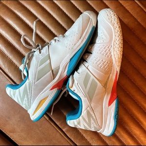 Babolat tennis sneakers size 4